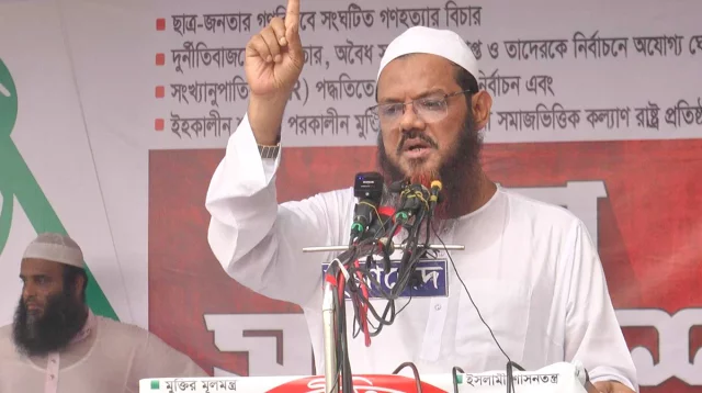 আমরা দিই, নেই না”—চাঁদা বিতর্কে মুফতি ফয়জুল করিমের সোজাসাপ্টা জবাব