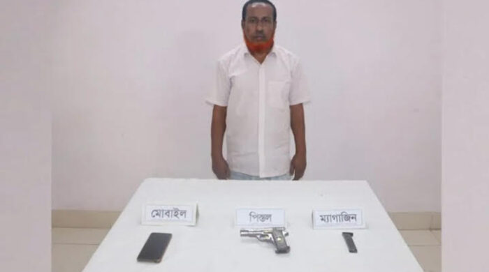 কুমিল্লায় ভোররাতে সেনাবাহিনীর অভিযানে অস্ত্রসহ গ্রেফতার ইউনিয়ন বিএনপি নেতা