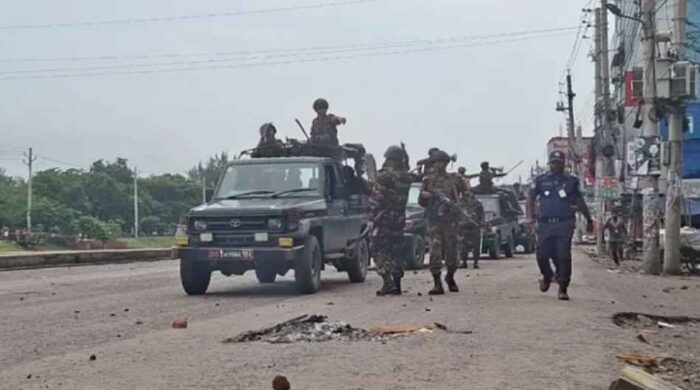 সংঘর্ষ-পোড়াওর পর থমথমে গোপালগঞ্জ, চলছে কারফিউ ও বিশেষ অভিযান