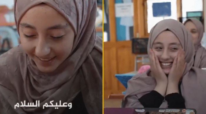 মায়ের কণ্ঠে কোরআনের জয়গান: হিফজ শেষ করেই মেয়ের হৃদয়ছোঁয়া ফোনালাপ ভাইরাল