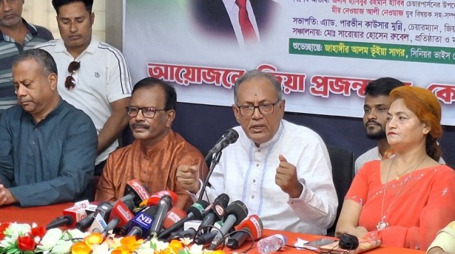 আওয়ামী লীগ ইতিহাসে স্থান পাবে, রাজনীতিতে নয়": জাতীয় প্রেস ক্লাবে ড. রিপনের ঘোষণা