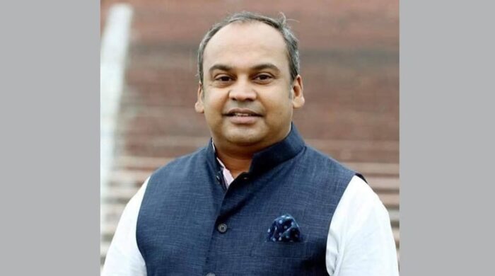 ১১ কোটি টাকার দুর্নীতির অভিযোগে নাঈমুর রহমান দুর্জয় গ্রেপ্তার