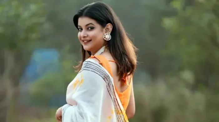 ‘ভাই এডিট করে ছবি দে সমস্যা নাই, জাতের কারও দে’—শবনম ফারিয়ার সোশ্যাল মিডিয়ায় সরাসরি বার্তা