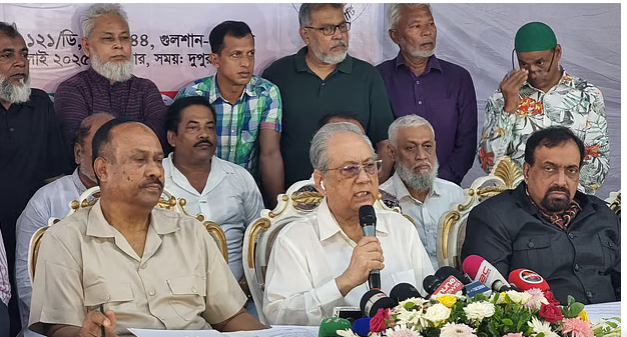 জাতীয় পার্টিতে তোলপাড়, তিন জ্যেষ্ঠ নেতাসহ ১৬ প্রেসিডিয়াম সদস্যের ঘোষণা, দল ছাড়বেন না, যাবেন কাউন্সিল