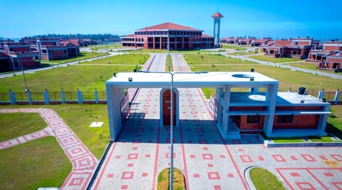 টানেলের পাশে পর্যটন সম্ভাবনার নতুন দিগন্ত: কর্ণফুলীর অতিথিশালা যাচ্ছে বেসরকারি ব্যবস্থাপনায়