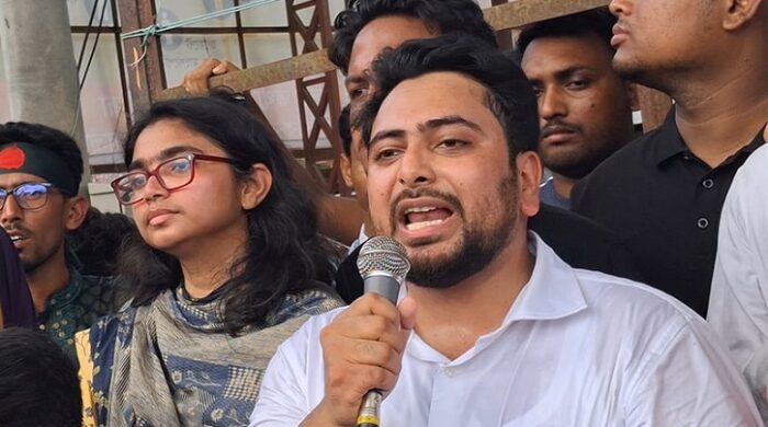 আর যেন কোনো স্বৈরাচারী শাসন গড়ে না উঠতে পারে, সেজন্য সবাইকে রুখে দাঁড়াতে হবে: নাহিদ