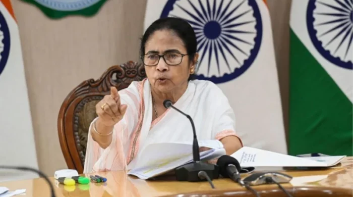 প্রয়োজনে আবার ভাষা আন্দোলন হবে, মাতৃভাষাকে রক্ষা করতেই হবে’: হুঁশিয়ারি মমতা বন্দ্যোপাধ্যায়ের