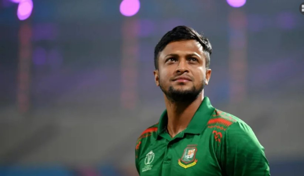 সাকিব আল হাসান: স্বৈরশাসকের ছায়ায় নায়কের পতনের গল্প