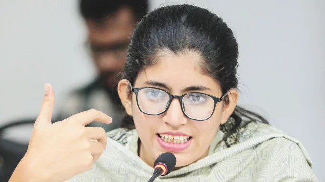 উমামা ফাতেমা রোকেয়া হলে অনিয়মিত প্রবেশ নিয়ে ক্ষমা প্রার্থনা করলেন