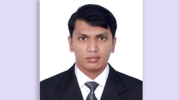 ডাকসু নির্বাচনে সহসভাপতি প্রার্থী জালালকে রুমমেট ছুরিকাঘাতের অভিযোগে পুলিশে হস্তান্তর