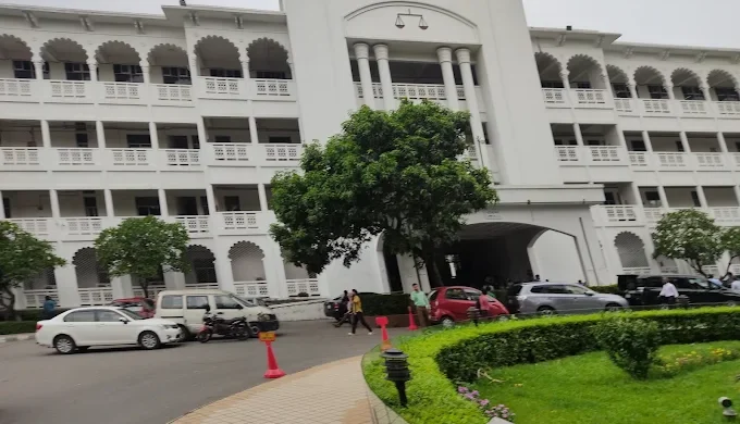 সুপ্রিম কোর্টের আপিল বিভাগ অনুমোদন দিল তত্ত্বাবধায়ক সরকার ব্যবস্থা বাতিলের রায়ের বিরুদ্ধে আপিলের