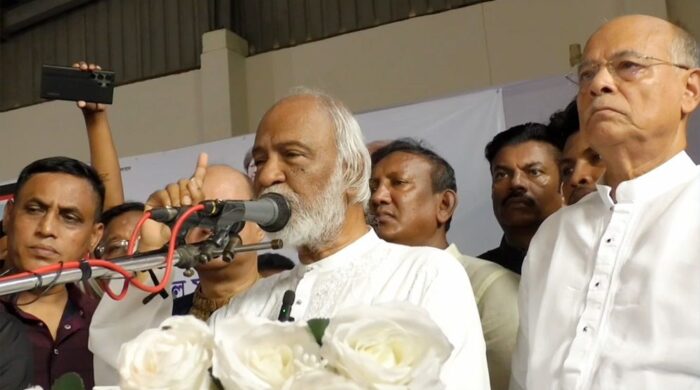 আ.লীগের মিথ্যা ইতিহাসের মুখোশ খুলে দিতে হবে: মঈন খান