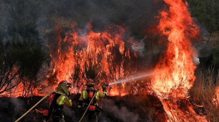 ইউরোপে দাবানল ও তাপপ্রবাহে জনজীবন বিপর্যস্ত, প্রাণহানি ৩
