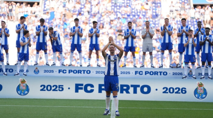 ফ্যাব্রিজিও রোমানোদের অগোচরে সাবেক বার্সা তারকাকে চমক হিসেবে মাঠে নামাল পোর্তো