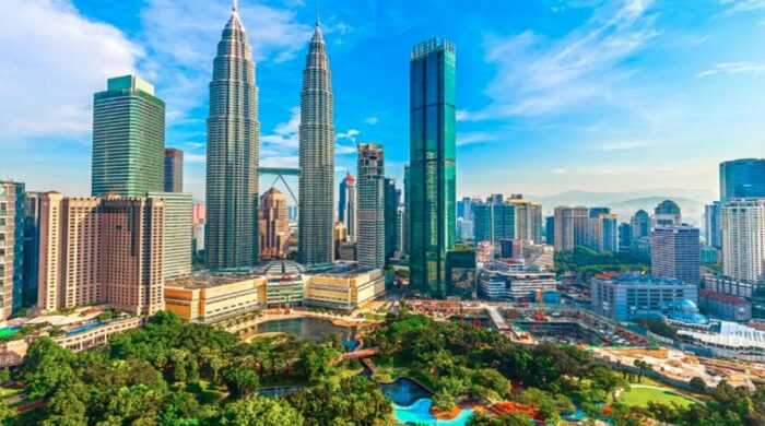 বাংলাদেশি কর্মীদের জন্য মাল্টিপল-এন্ট্রি ভিসা চালু করল মালয়েশিয়া