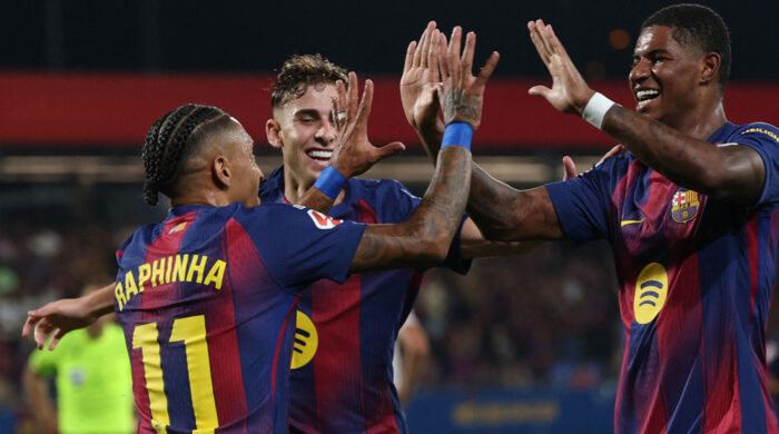 সহজ জয়ে রিয়ালের সঙ্গে ব্যবধান কমাল বার্সেলোনা