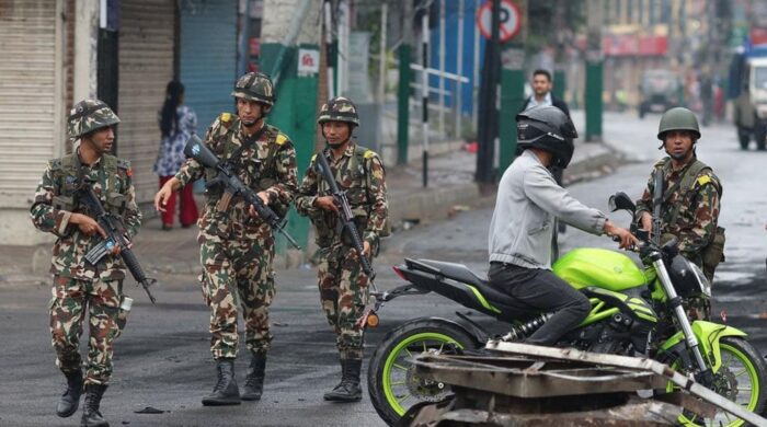 নেপালে প্রধানমন্ত্রীর পদত্যাগের পর সেনাবাহিনী রাস্তায়, পরিস্থিতি শান্ত