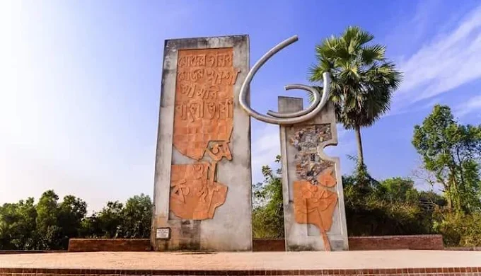 কুবির শিক্ষার্থী সুমাইয়ার নৃশংস হত্যা: দ্রুত বিচার ও ফাঁসির দাবিতে শিক্ষার্থীদের মোমবাতি প্রজ্বলন