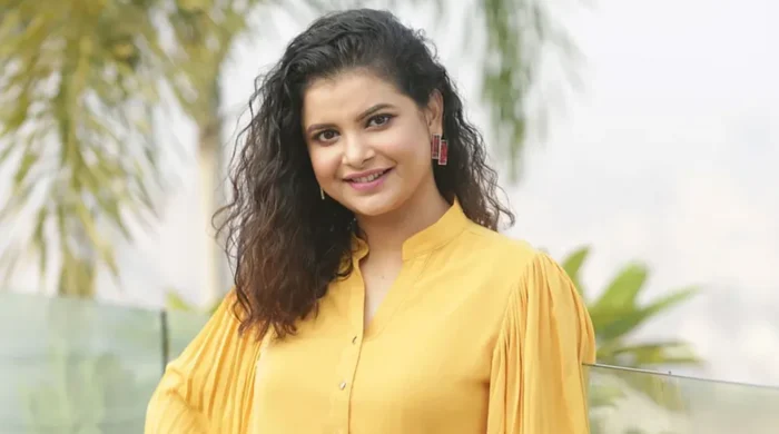 নিজের রাজনৈতিক অবস্থান স্পষ্ট করলেন শবনম ফারিয়া