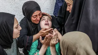 গাজায় ইসরাইলি হামলায় নিহত আরও ৫৩: বাড়ছে প্রাণহানি ও মানবিক বিপর্যয়