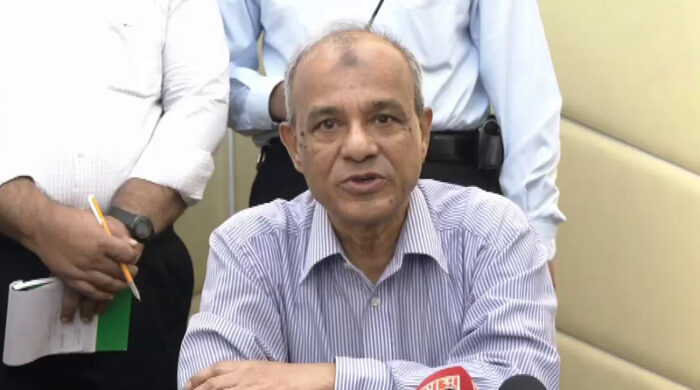 ৪. “আবদার না মানলে মিথ্যা প্রচার শুরু হয়”—স্বরাষ্ট্র উপদেষ্টা সচিবালয়ে সাংবাদিকদের উদ্দেশে