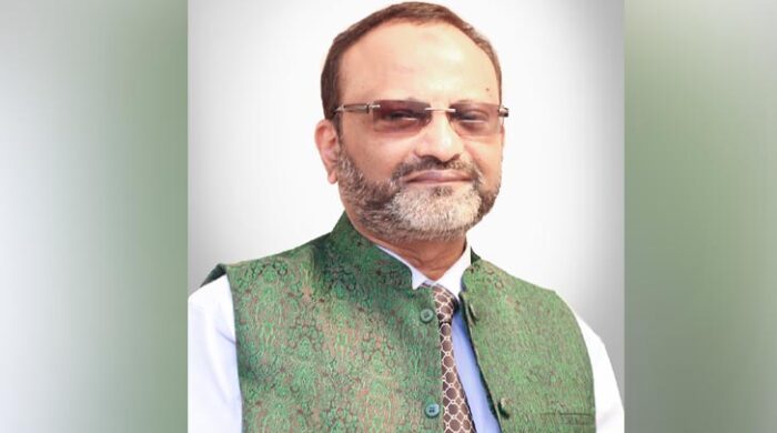 ঢাকা বিশ্ববিদ্যালয় ভিসিকে অভিনন্দন জানালেন সারজিস আলম