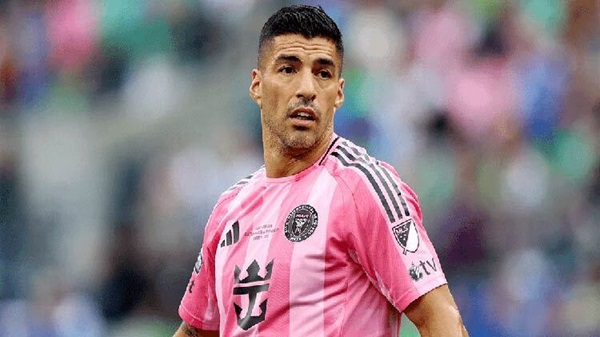 থুতুকাণ্ডে বড় শাস্তি, তিন ম্যাচে দর্শক সুয়ারেজ