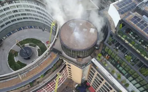 লন্ডনে বিবিসির সাবেক সদর দফতরে ভয়াবহ অগ্নিকাণ্ড