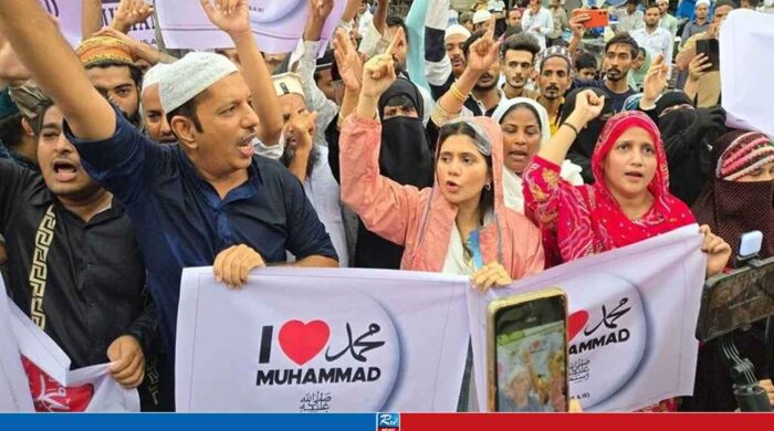‘আই লাভ মুহাম্মদ’ লেখা সাইনবোর্ডে, ভারতে মুসলিমদের ওপর নতুন দমন-পীড়ন