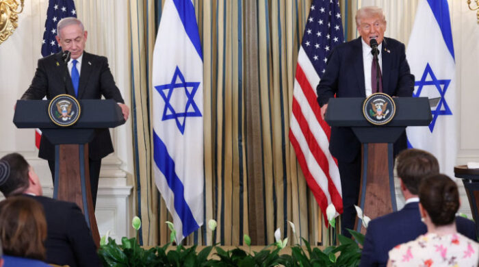 একদিকে ট্রাম্পের শান্তি চুক্তি অন্য দিকে গাজার আকাশে যুদ্ধ বিমান