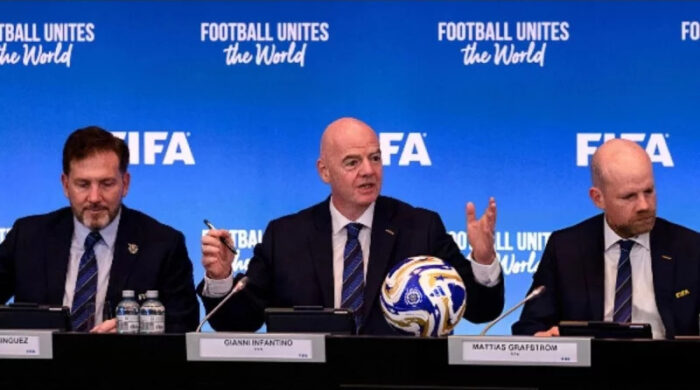 ইসরায়েলকে নিষিদ্ধ করার প্রশ্নে উয়েফার কোর্টে বল ঠেলে দিলো ফিফা