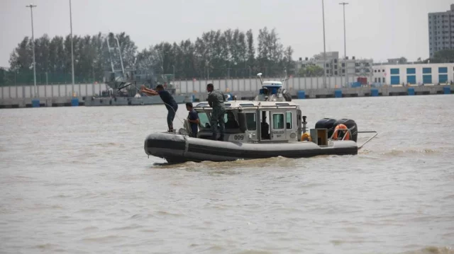 সুন্দরবনে কোস্টগার্ডের অভিযান জাহাঙ্গীর বাহিনী পিছু হটল