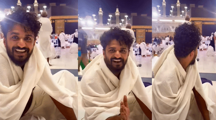 ওমরাহ পালন করতে মক্কায় মুশফিক আর ফারহান