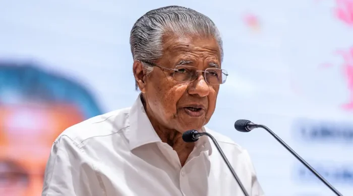 কেরালার মুখ্যমন্ত্রী পিনারাই বিজয়নের তীব্র অভিযোজন: আরএসএস ও জায়নবাদীদের 'যমজ ভাই' আখ্যা, মোদীকে 'ট্রাম্পের বিনয়ী দাস' বলেও মন্তব্য