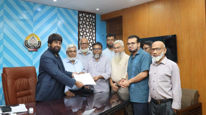 শাকসু নির্বাচন আয়োজনে সর্বাত্মক সহযোগিতার আশ্বাস ভিসির