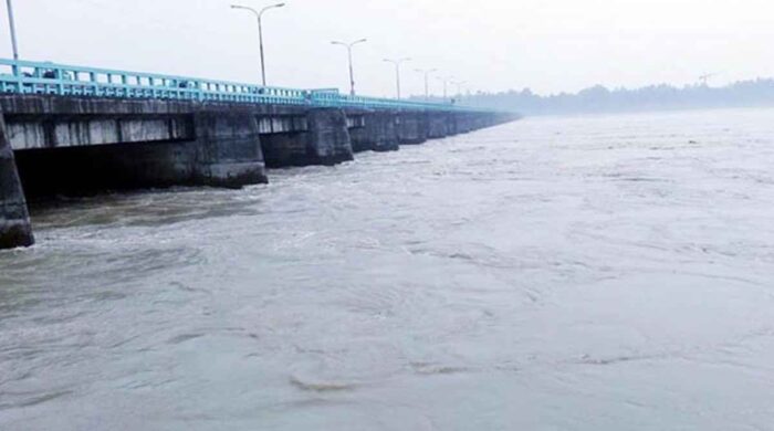 বিপৎসীমার ৩৫ সেন্টিমিটার ওপরে তিস্তার পানি, বন্যার শঙ্কায় কাটল নির্ঘুম রাত