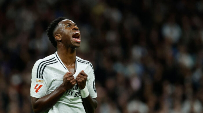 রিয়ালে ভিনিসিয়ুসের ভবিষ্যৎ অনিশ্চয়তার ছায়া