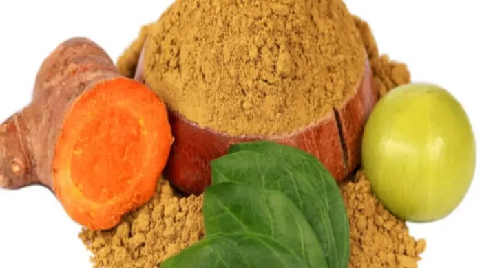 খালি পেটে কাঁচা হলুদ র আমলার পানি: স্বাস্থ্য উপকারিতা ও সতর্কতা