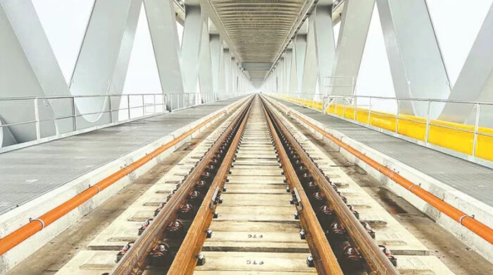 পদ্মা সেতু রেলওয়ে প্রকল্পে লোহা চুরির হিড়িক, কোটি টাকার মালামাল পাচারের অভিযোগ