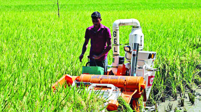 লক্ষ্মীপুরে সরকারি হারভেস্টার মেশিন বিতরণে কোটি টাকার লোপাটের অভিযোগ