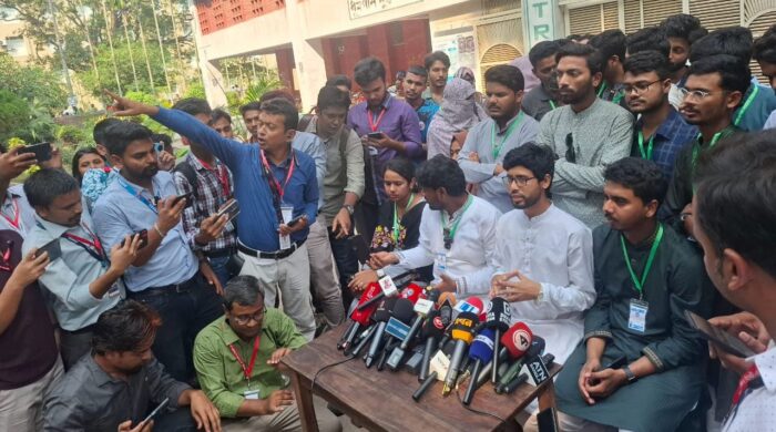 রাকসু নির্বাচনে বহিরাগতদের আনার অভিযোগ ছাত্রদলের বিরুদ্ধে