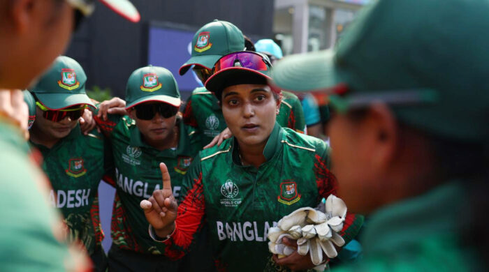নারী বিশ্বকাপে সেমিফাইনালের মুখোমুখি