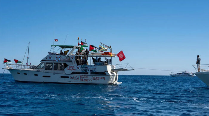 ইসরায়েলি বাহিনী দখলে নিয়েছে গাজার উদ্দেশে যাত্রা করা ফ্লোটিলার শেষ নৌযান