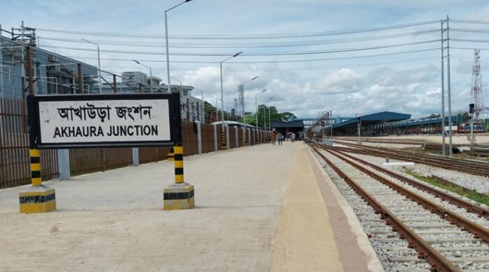 আখাউড়ায় রেললাইন থেকে যুবকের খণ্ডিত মরদেহ উদ্ধার