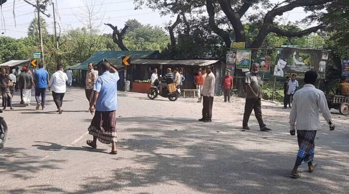 জয়পুরহাটে বিএনপির মনোনয়নকে ঘিরে দুপক্ষের সংঘর্ষ, আহত অন্তত দুই