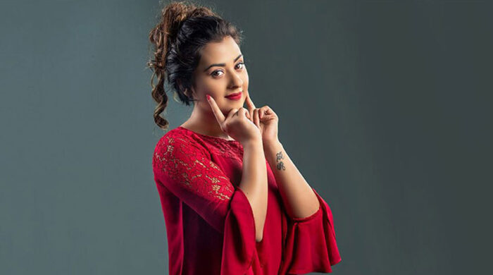 বৃদ্ধাশ্রমে জন্মদিনে মানবিকতার বার্তা দিলেন বুবলী