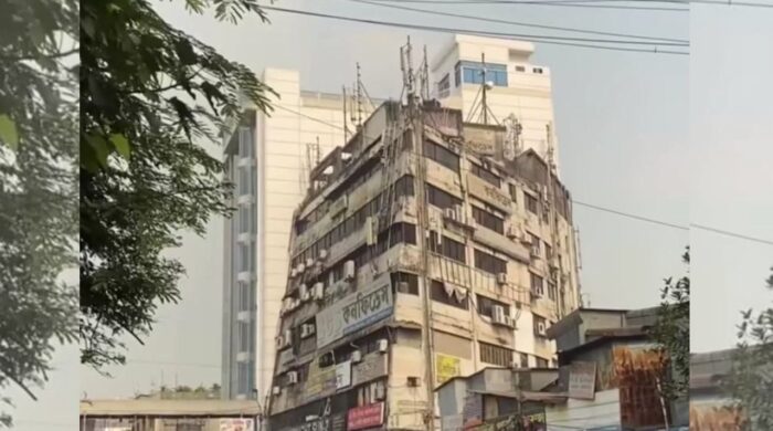 ঢাকায় ভূমিকম্পে নিউমার্কেটে বহুতল ভবন হেলে পড়লো