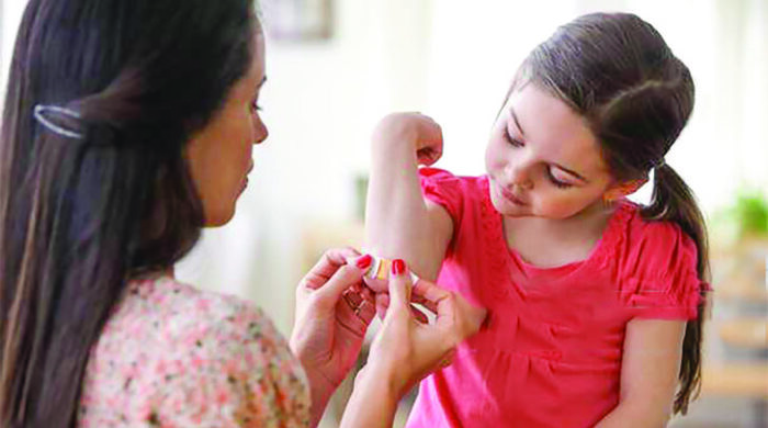 প্রান্তিক চিকিৎসা ঘাটতি বাড়াচ্ছে শিশুদের মৃত্যু