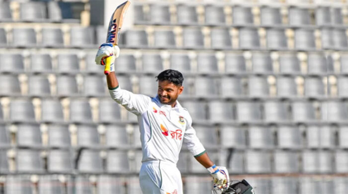 ৩০ ইনিংস পর ফিরলেন মাহমুদুল হাসান, পেলেন সেঞ্চুরি