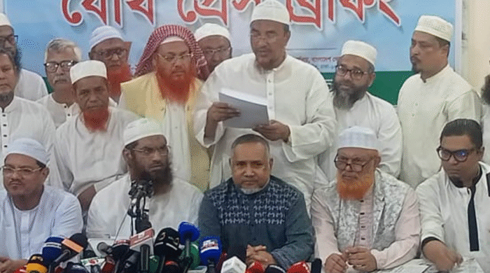 গণভোট ও জুলাই সনদ আলোচনায় ইউনূসকে রেফারির ভূমিকায় চায় দলগুলো